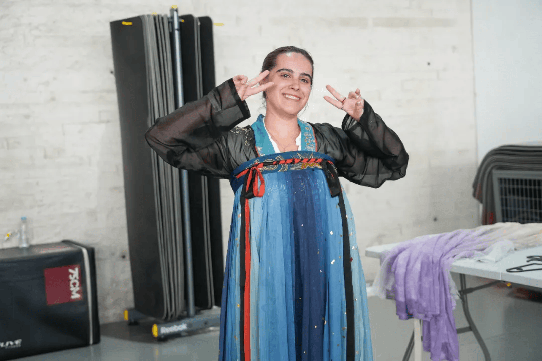 学生趣味运动会如何让中西青年“玩”成一片？开元棋牌汉服、塔罗、运动破冰！第二届中西大(图3)